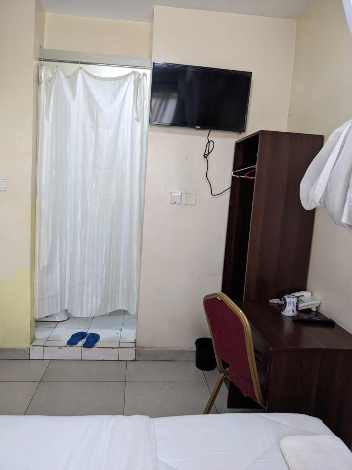 Epitome Times Hotel Найроби Экстерьер фото