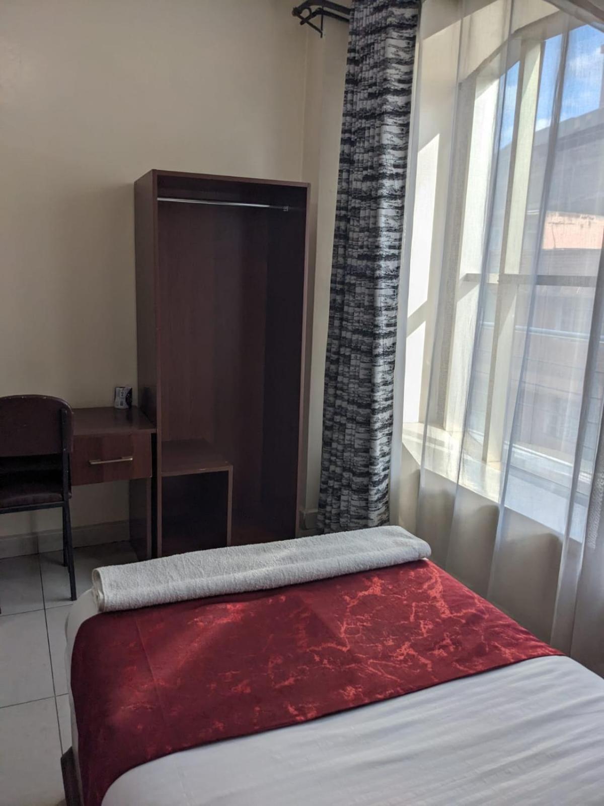 Epitome Times Hotel Найроби Экстерьер фото