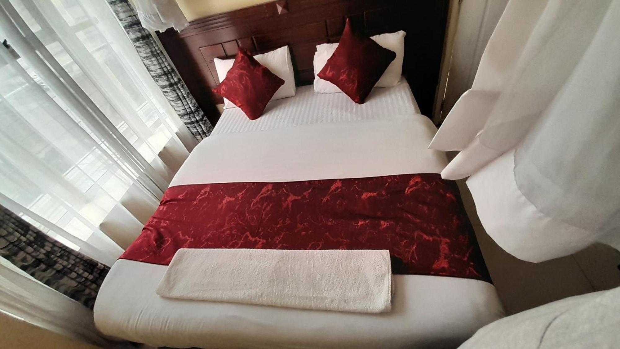 Epitome Times Hotel Найроби Экстерьер фото