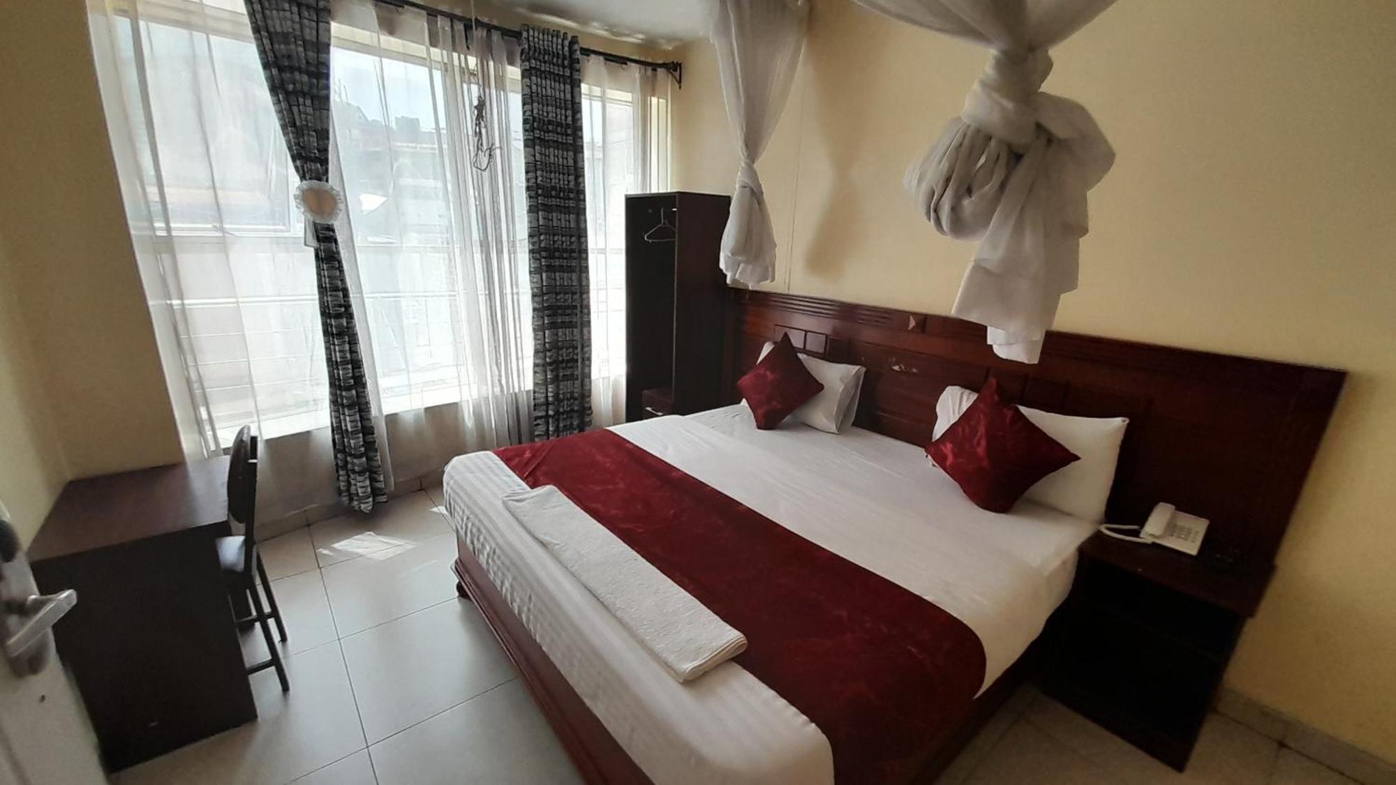 Epitome Times Hotel Найроби Экстерьер фото